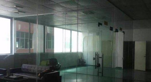 凤岗金凤凰楼上带消防喷淋 面积实在厂房出租1400平