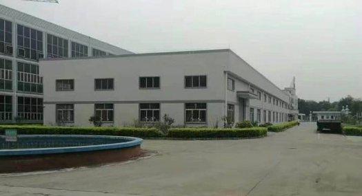 东莞市凤岗镇２４００平米四楼厂房出租（专租电池厂）