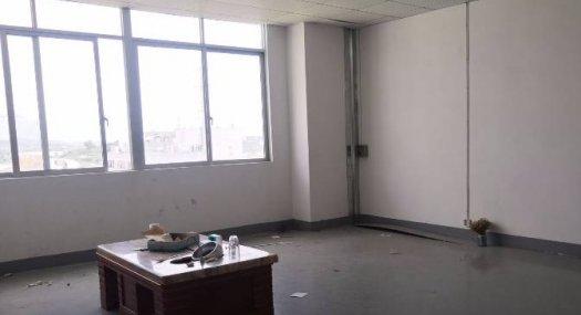 凤岗浸校塘主干道 楼上带消防现成办公室厂房出租