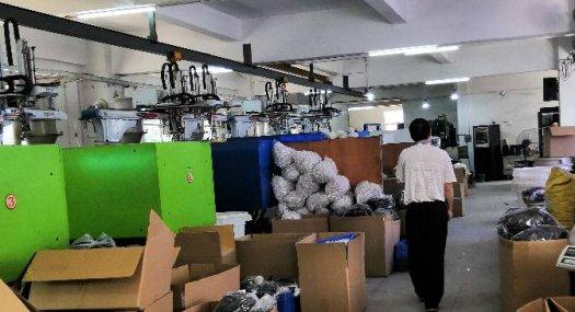 凤岗五联二楼现成行车，配电按需厂房800平，环境好