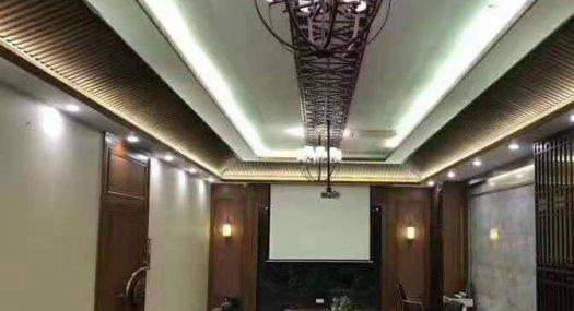 东莞大岭山连马路附近标准厂房一楼出租2400㎡ 厂房租售层高5.5米 配电500KVA 独院 可环评 可分租