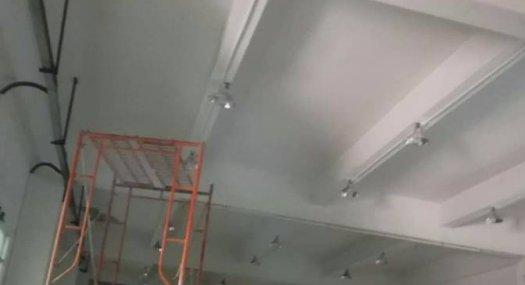 东莞凤岗竹塘出租一楼水电齐全独立变压器厂房550平近路边550㎡ 厂房租售