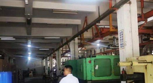 清溪荔横标准一楼厂房出租2200平 现成行车 水电装修齐全