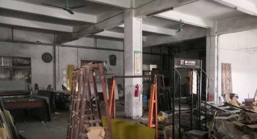 凤岗黄洞工业区新空出一楼500平方，适合五金模具车床