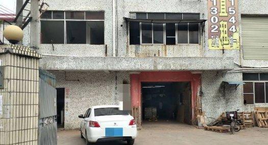 凤岗竹塘出租一楼小面积现成精装修办公室厂房300平