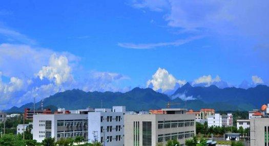 东莞市清溪镇５５００平米五楼厂房出租（专租电池厂）