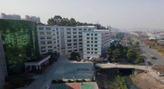 东莞市凤岗镇５０００平米五楼厂房出租（专租电池厂）