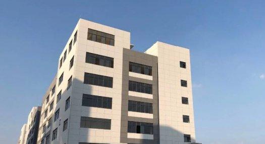 佛山高明 20000㎡ 厂房出售层高7米 配电300KVA 独院天车30吨 有燃气 可环评