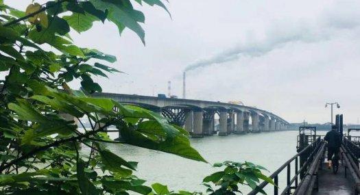 佛山高明 高明大桥旁30000㎡ 框架厂房租售层高4米 跨度200米 配电315KVA