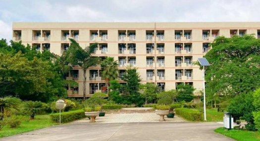 佛山市狮山招大十万平方花园式红本厂房出租