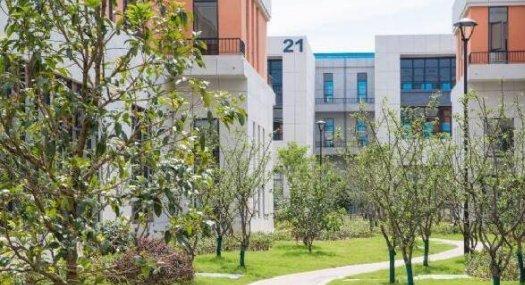 粤港澳大湾区−−三水聚龙湾中南高科智车港，50年产权全新2.0厂房出售