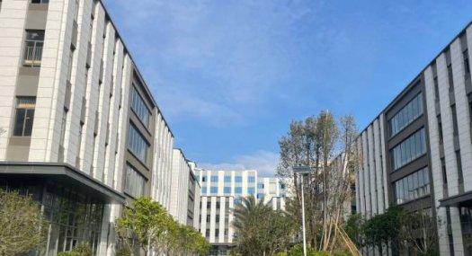 佛山禅城 禅港路3000㎡ 框架厂房出售层高6米 配电210KVA 院天车3吨 可环评