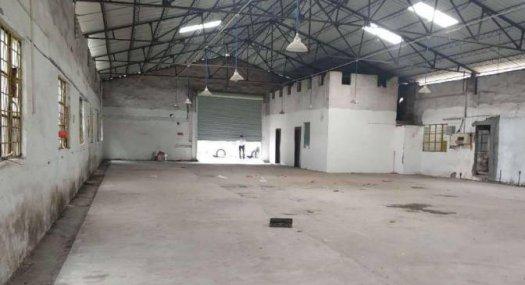 番禺大道750平方简易厂房出，租形象好，可入大货车