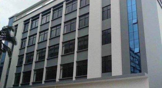 广州增城新塘经济开发区富士康工厂旁80000㎡ 厂房租售，可分租，适合做化妆品、印刷、医药、食品类等行业！