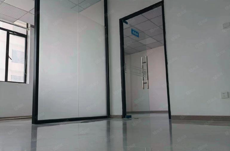 精装修厂房1820平方无转让费特价8元一平出租