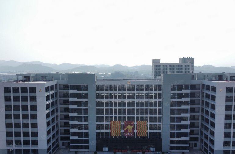 马安镇新乐工业区全新厂房出租（租厂房送装修）