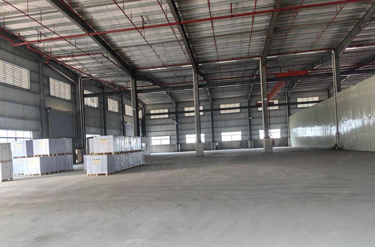 三栋镇1400平独院钢构，层高8米，空地800平，可分租