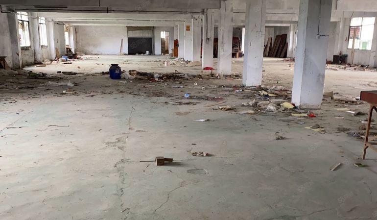 江北金石二路与惠博大道附近路边独立门院1080平方厂房出租