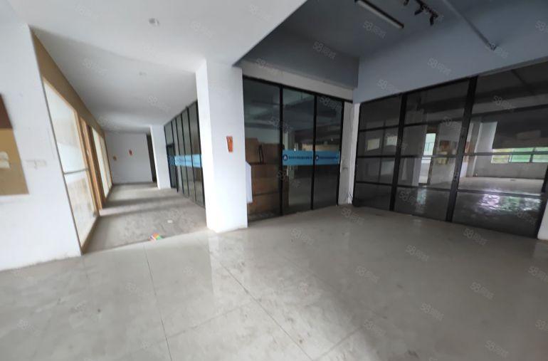 仲恺8元5吨电梯楼上精装厂房出租2560平方可分租