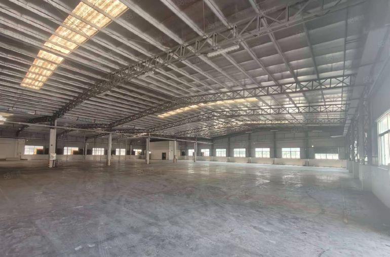 马安独门独院钢结构4000平米出租，现成装修，空地大