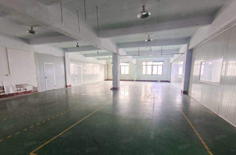 水口湖滨附近现成装修厂房，1350平，原房东厂房