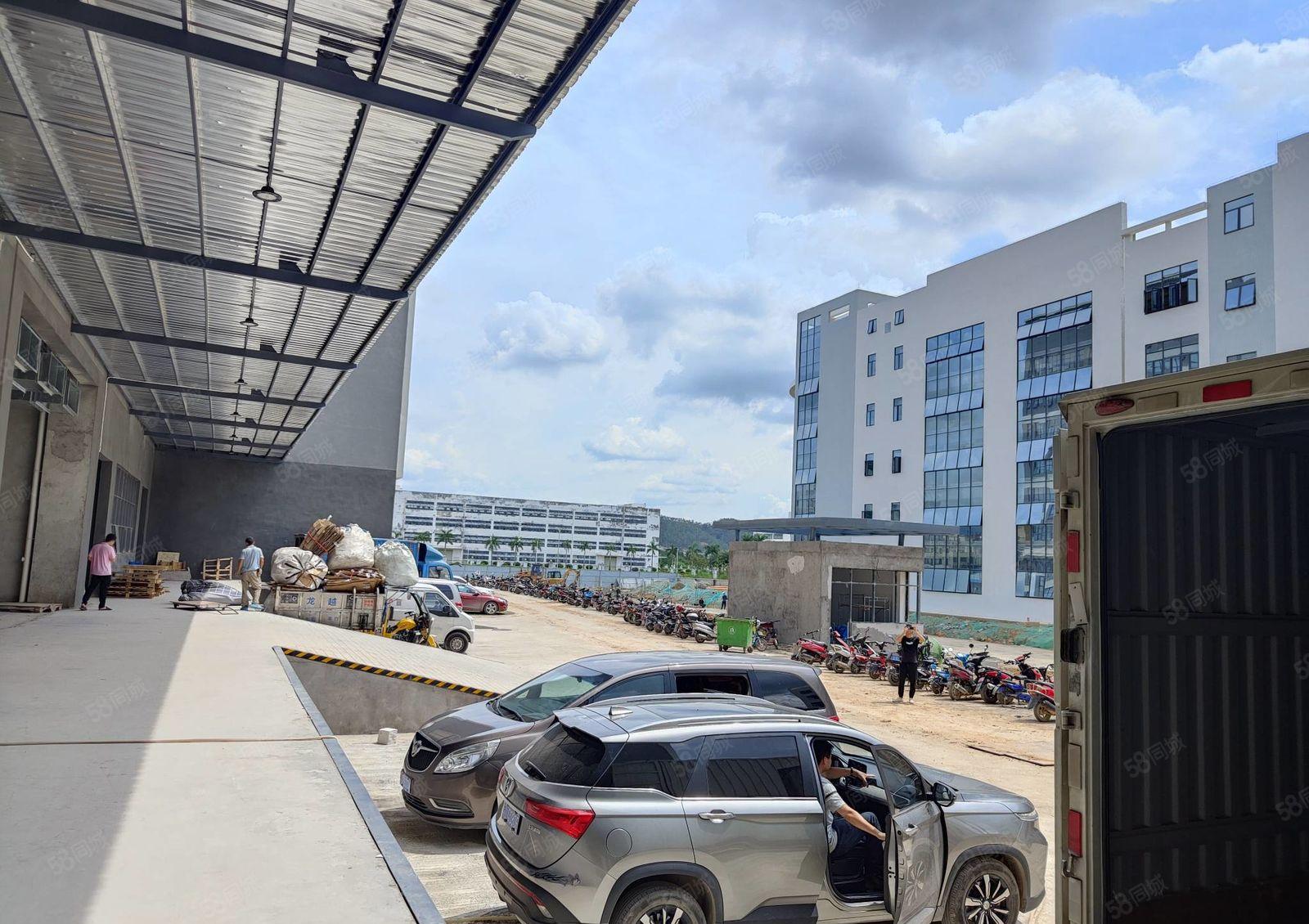 原业主！小金口全新标准厂房1楼3300平米出租