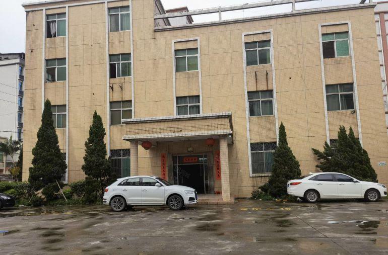 小金口独门独院钢构6000平层高10米低价出租 可分租