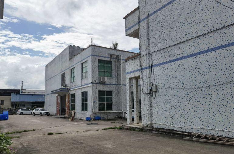 东江工业区独门独院两层5000平精装修厂房低价出租 可分租