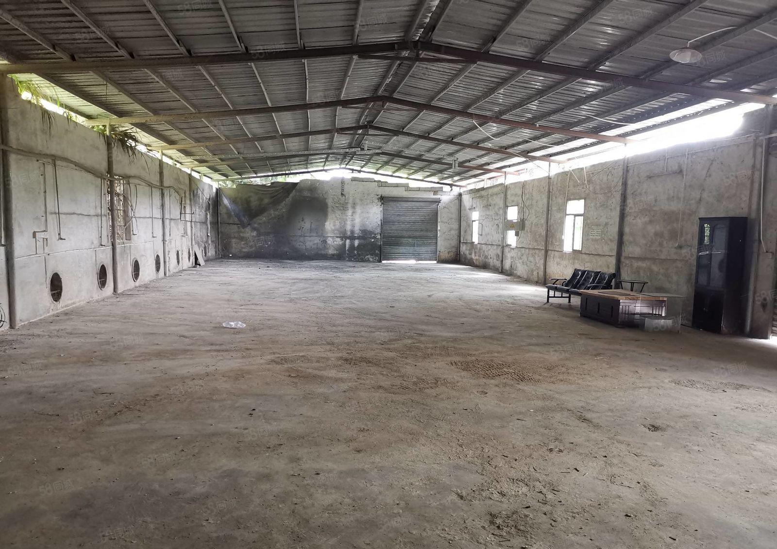 河南岸 单层钢构厂房出租 1000平方交通方便 高度9米