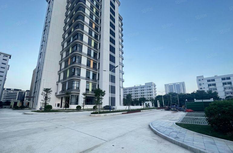 7块惠城水口镇东江湾全新标准厂房2400平一层300起租