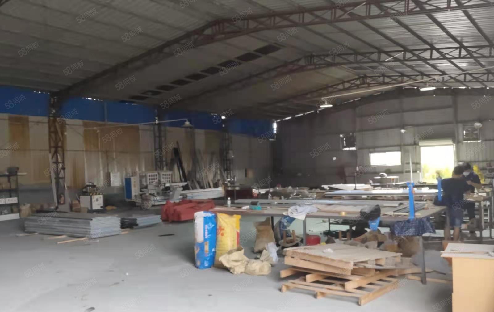 四角楼一楼铁皮房500平方 10元出租，可做噪音跟小污染行业