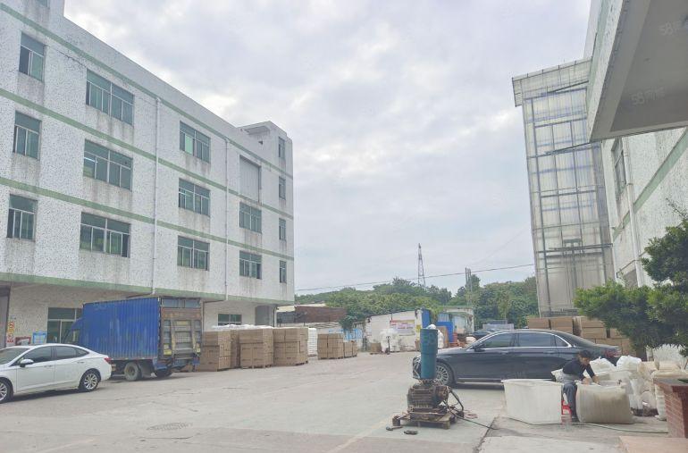 三栋数码城新空一楼1000平现成办公全新地坪漆可办环评5米高