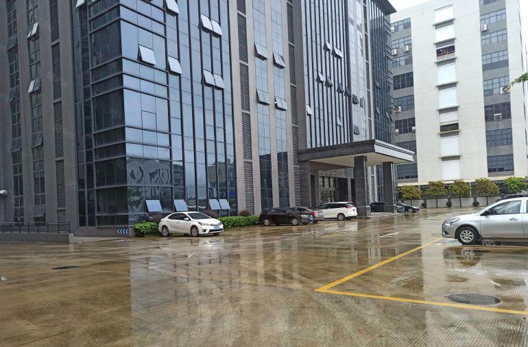 原房东全新厂房出租送地坪漆