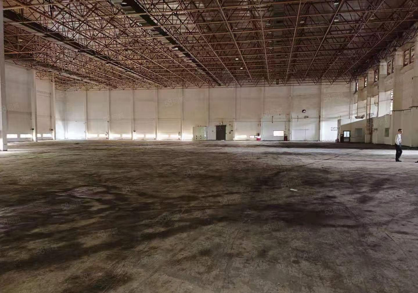 惠州城区，汽总站附近14米高钢构20000平米，空地八千平米