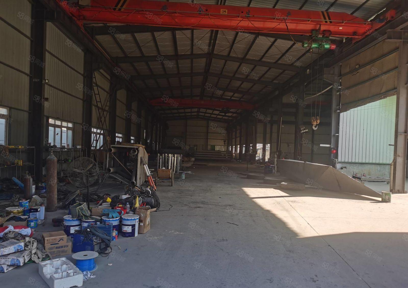 小金口独院厂房，3400平方，4个航车，租金22元