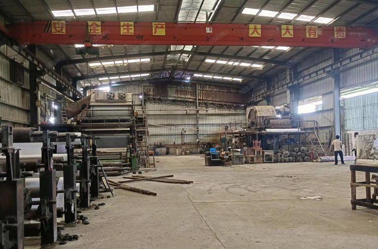 新湖工业区~~~独院钢构3500平，滴水7米~大路边空地大~