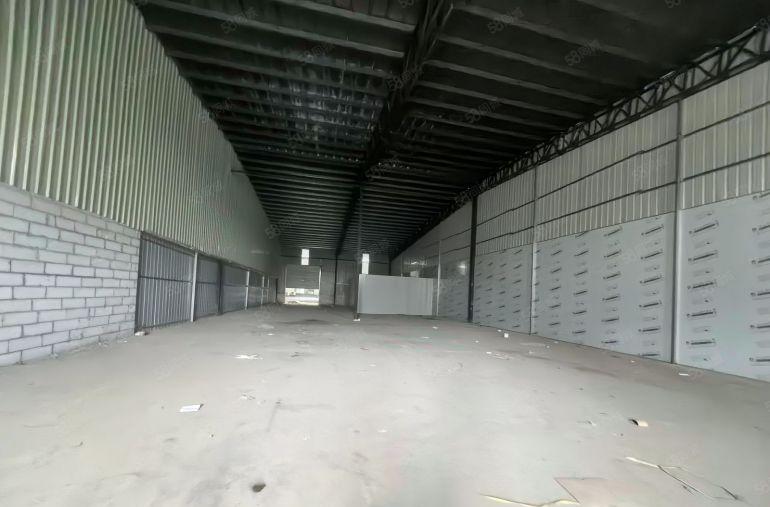 马安新空出独门独院600平钢构厂房，带超大硬化空地