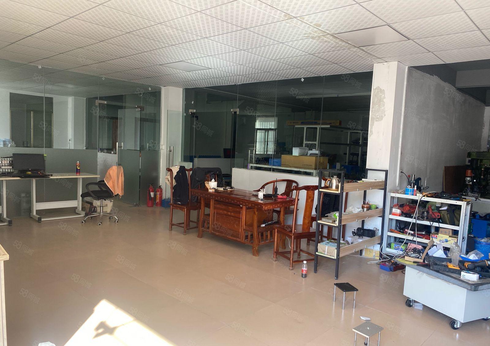 小金口金石二路旁独立门院两层500平方占地250平厂房出租