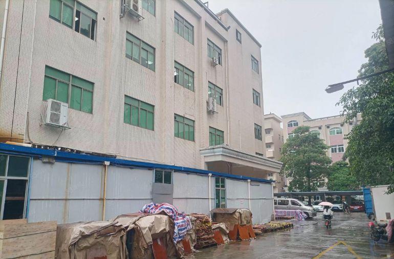 水口龙湖，一楼厂房2000平，高5.2米，证件齐全