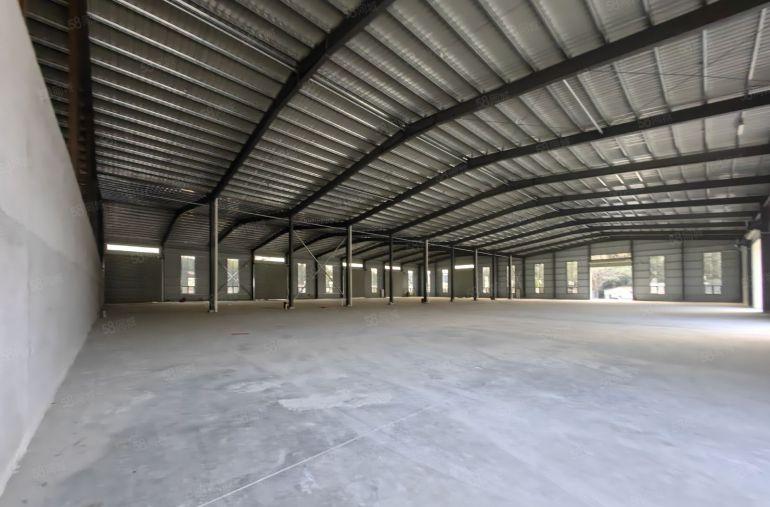 小金口2800平钢构厂房出租，层高10米。水电自交