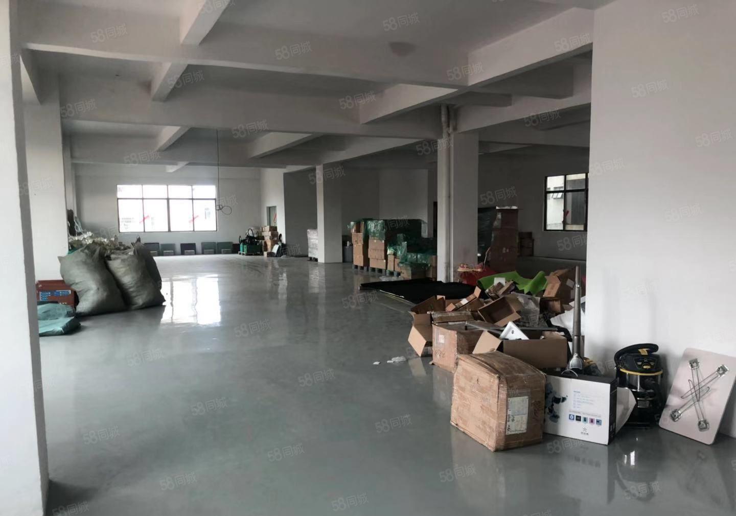 水口龙湖大道附近    12楼2600平米，宿舍500平米