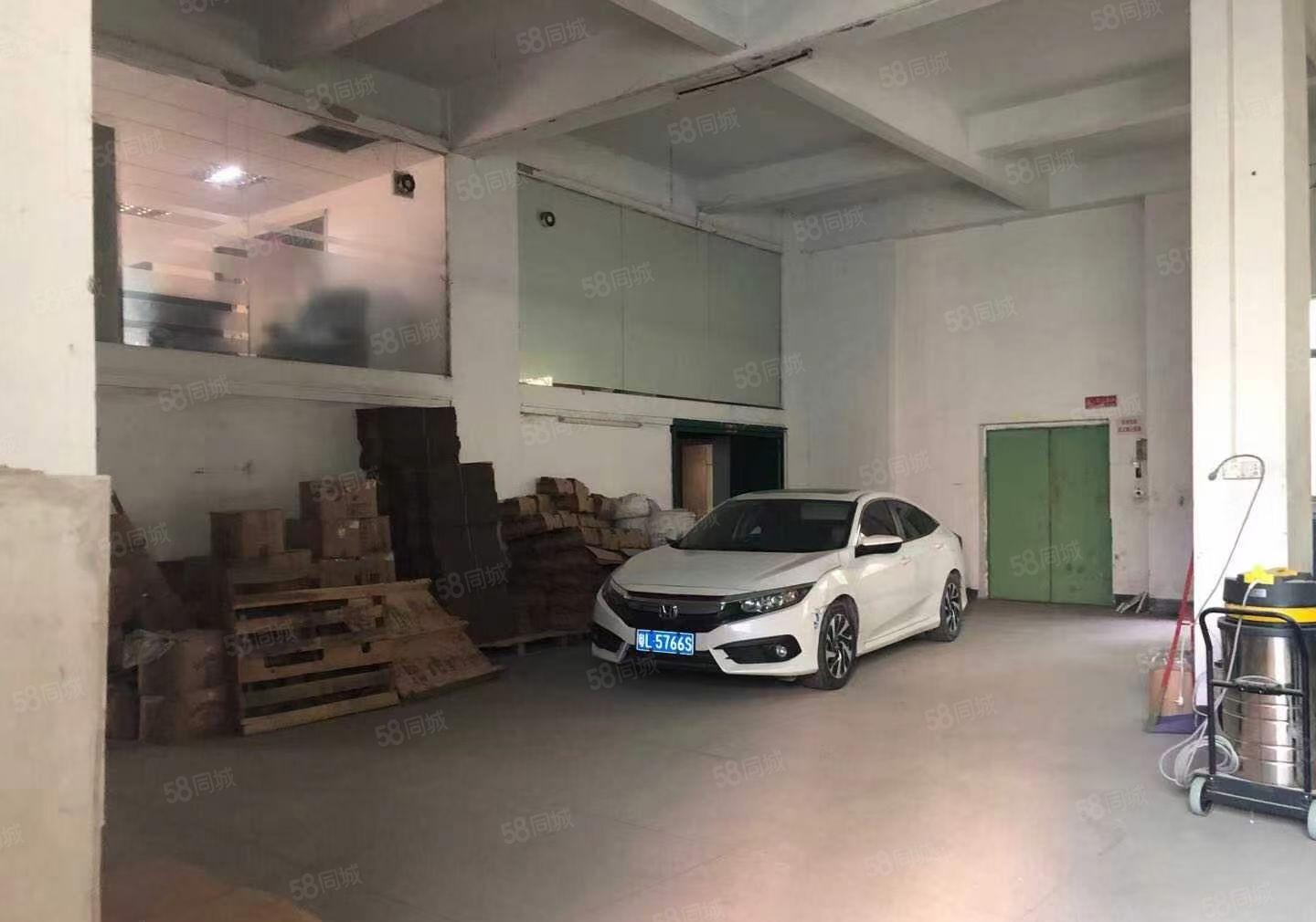 小金独院标准厂房1万平米出租，红本厂房带货梯空地大