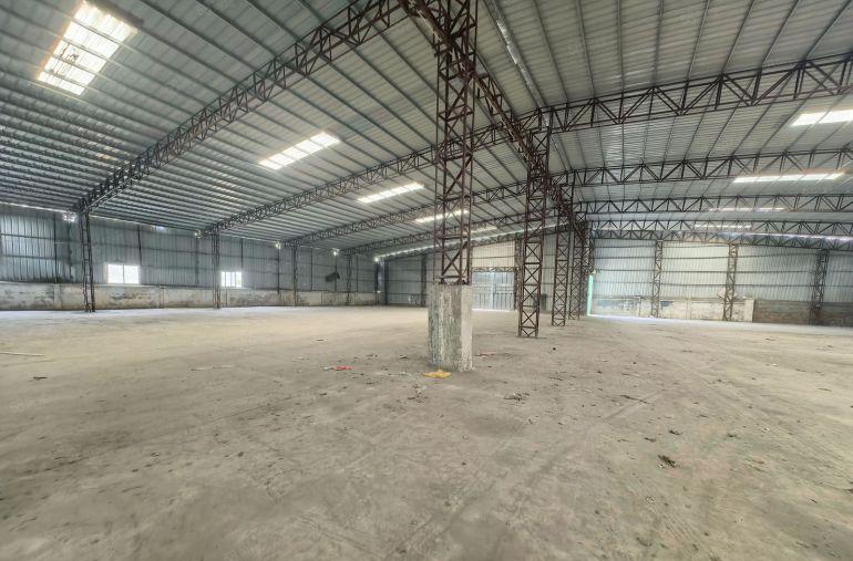 马安新空出独门独院600平钢构厂房，带超大硬化空地