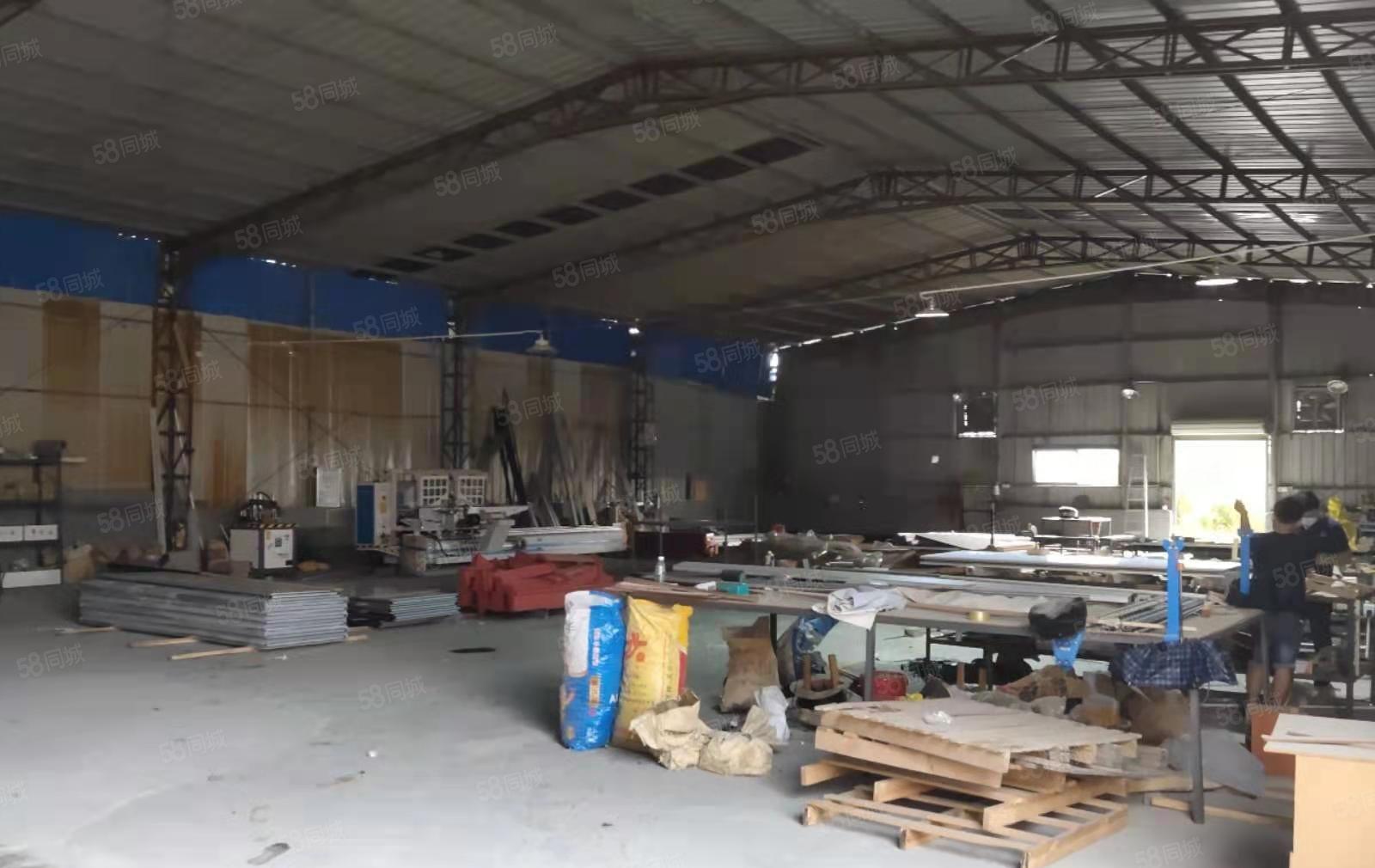 四角楼一楼铁皮房500平方 10元出租，可做噪音跟小污染行业