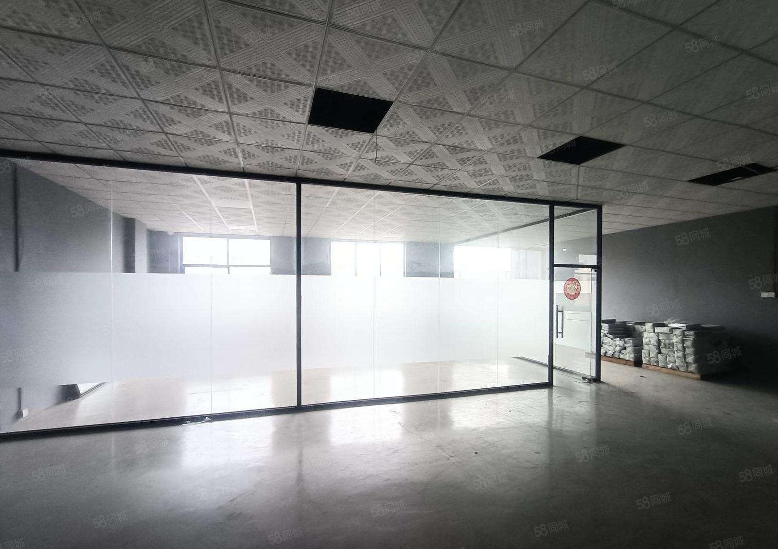 三栋市场精装修标准厂房800平方出租，水电齐全