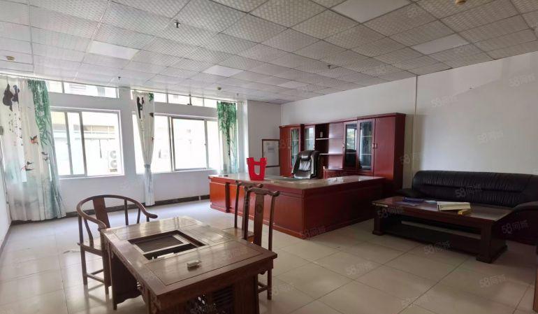 三栋数码园工业区二楼1300平方现成水电 租金10元