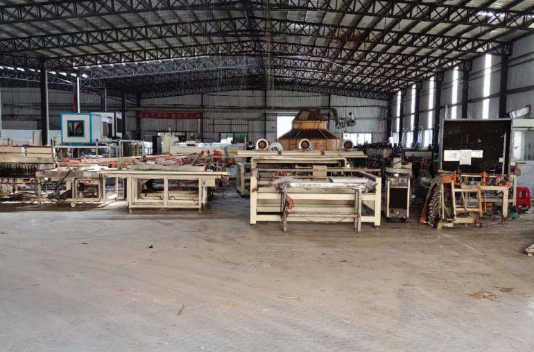 三栋数码园工业区 毗邻潮莞高速出入口 有2500平方厂房出租