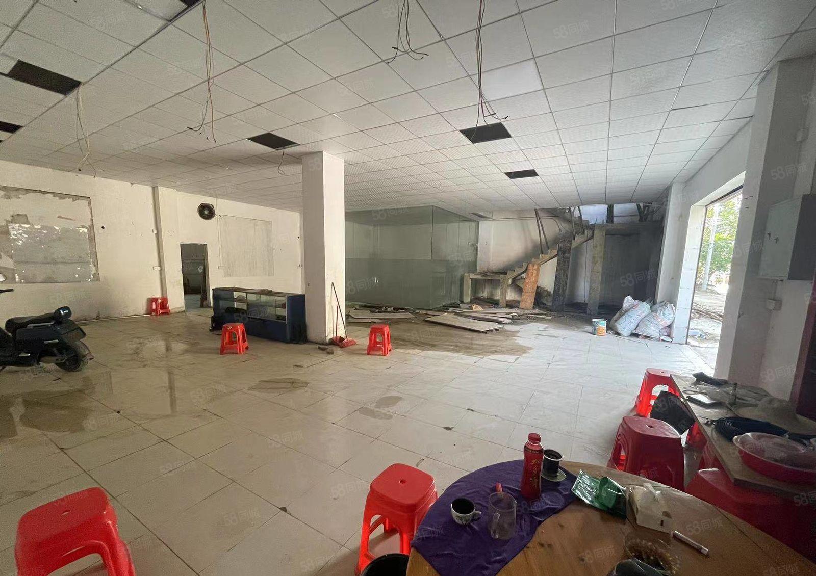 小金口单一层楼房320平方，带装修，租金5000