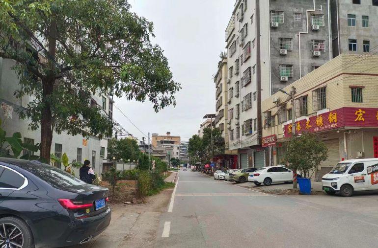 镇隆独门独院单一层厂房出租合计5800平滴水7米电费自己交