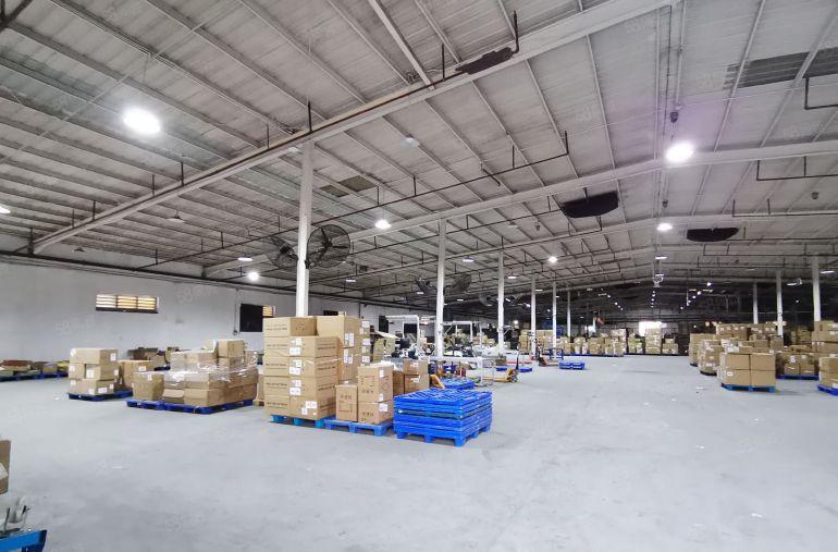 新圩石岗吓工业区滴水6米带卸货原房东红本钢构厂房出租可分租